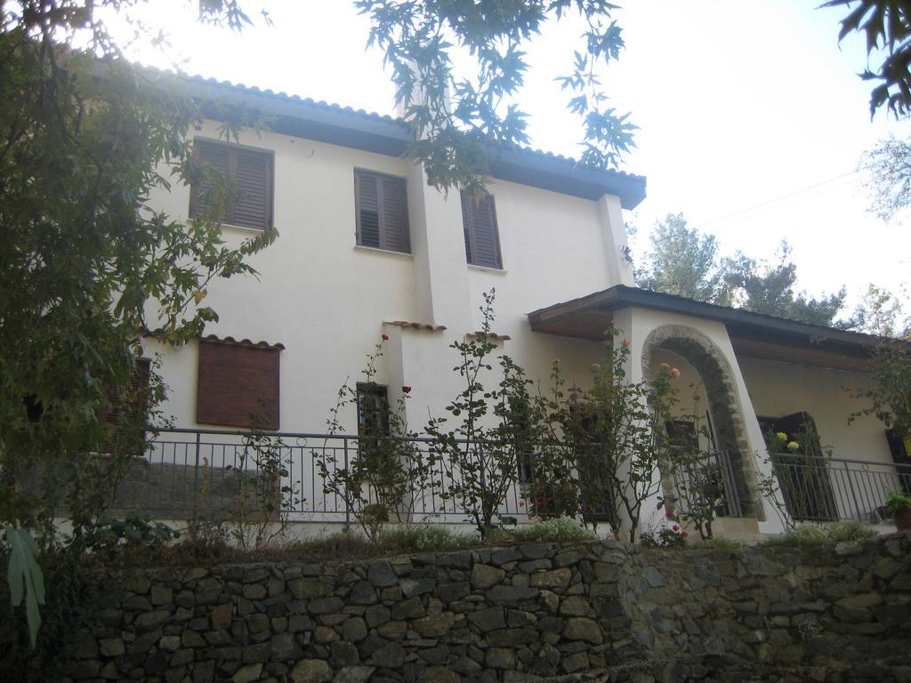 Villa Flora'S House Spilia Exterior foto